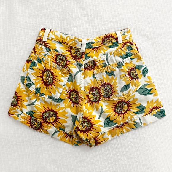 🌻 American Apparel High Waisted Sunflower Shorts in 26/27 🌻 - Picture 2 of 6